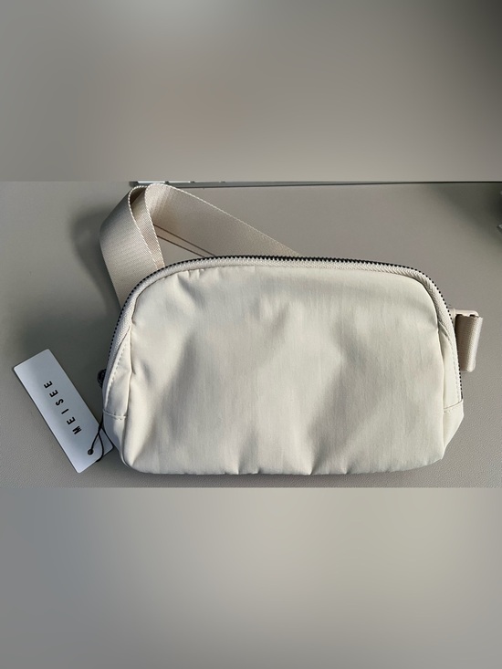 Handbags - Minimalist Cream Crossbody Bag